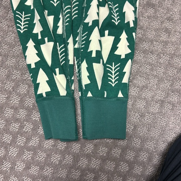 Women’s small family matching pjs - Picture 7 of 7